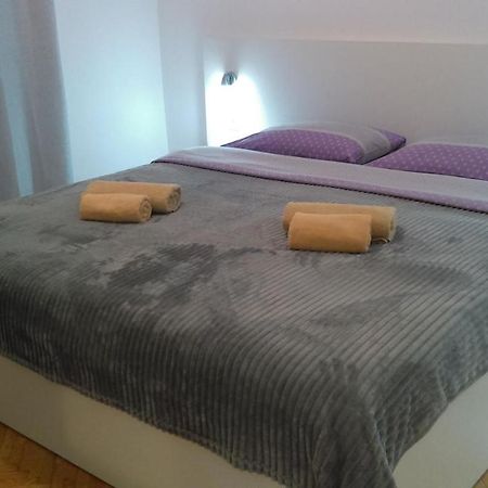 Apartman Borna Starigrad Paklenica Exterior foto