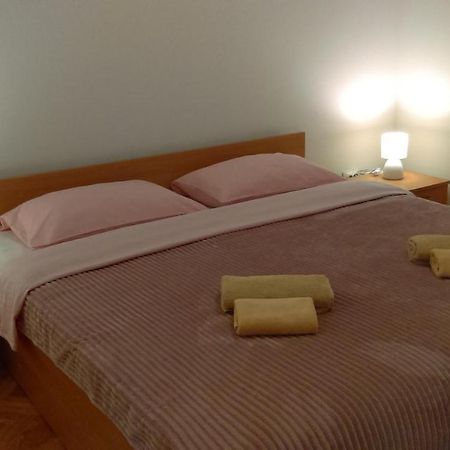 Apartman Borna Starigrad Paklenica Exterior foto