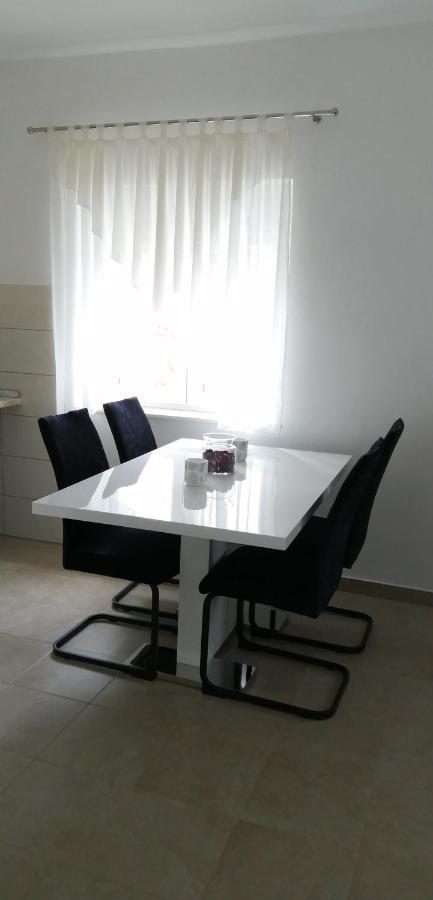 Apartman Borna Starigrad Paklenica Exterior foto